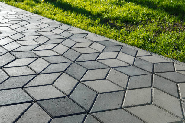 Best Affordable Driveway Pavers  in Lindsay, CA